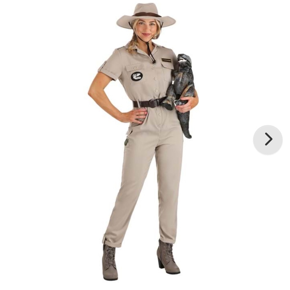 Women’s Poised Paleontologist Halloween costume xs